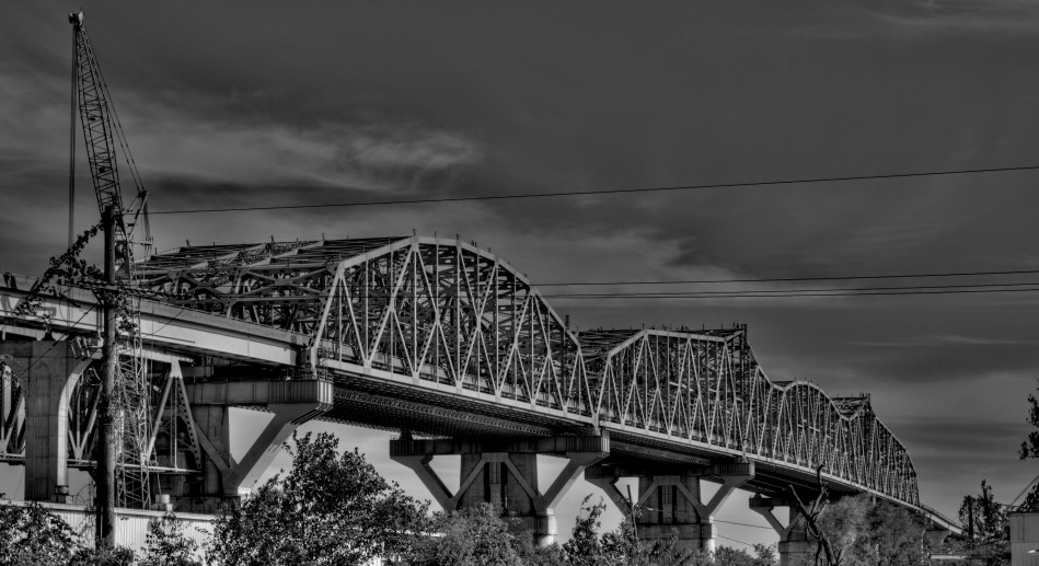 The Huey P Long Bridge in Jefferson, Louisiana spanning the Mississippi river.